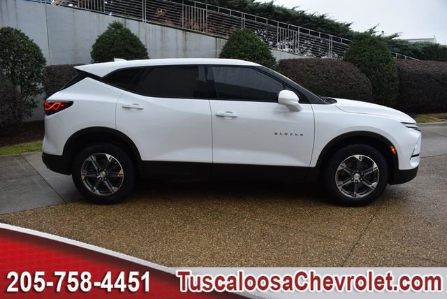 Used 2025 Chevrolet Blazer LT image 11