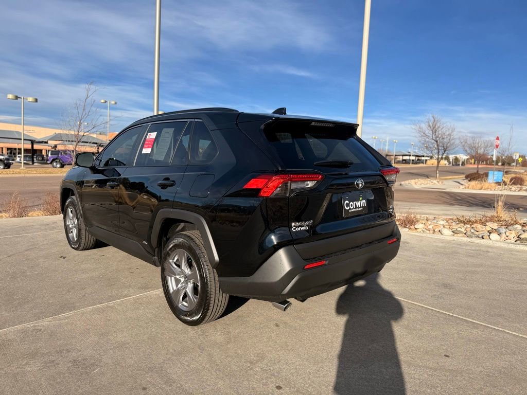 Used 2025 Toyota RAV4 LE image 8