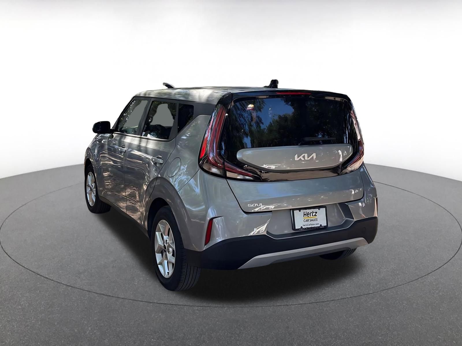 Used 2025 Kia Soul LX w/ LX Technology Package FWD image 5