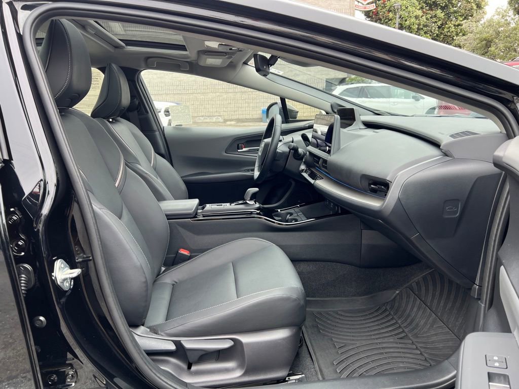 Used 2024 Toyota Prius Limited AWD/4WD image 21