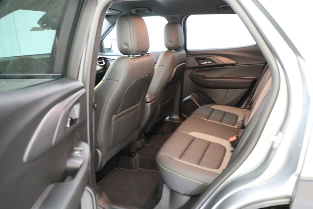 Used 2025 Chevrolet TrailBlazer ACTIV w/ Convenience Package AWD/4WD image 11