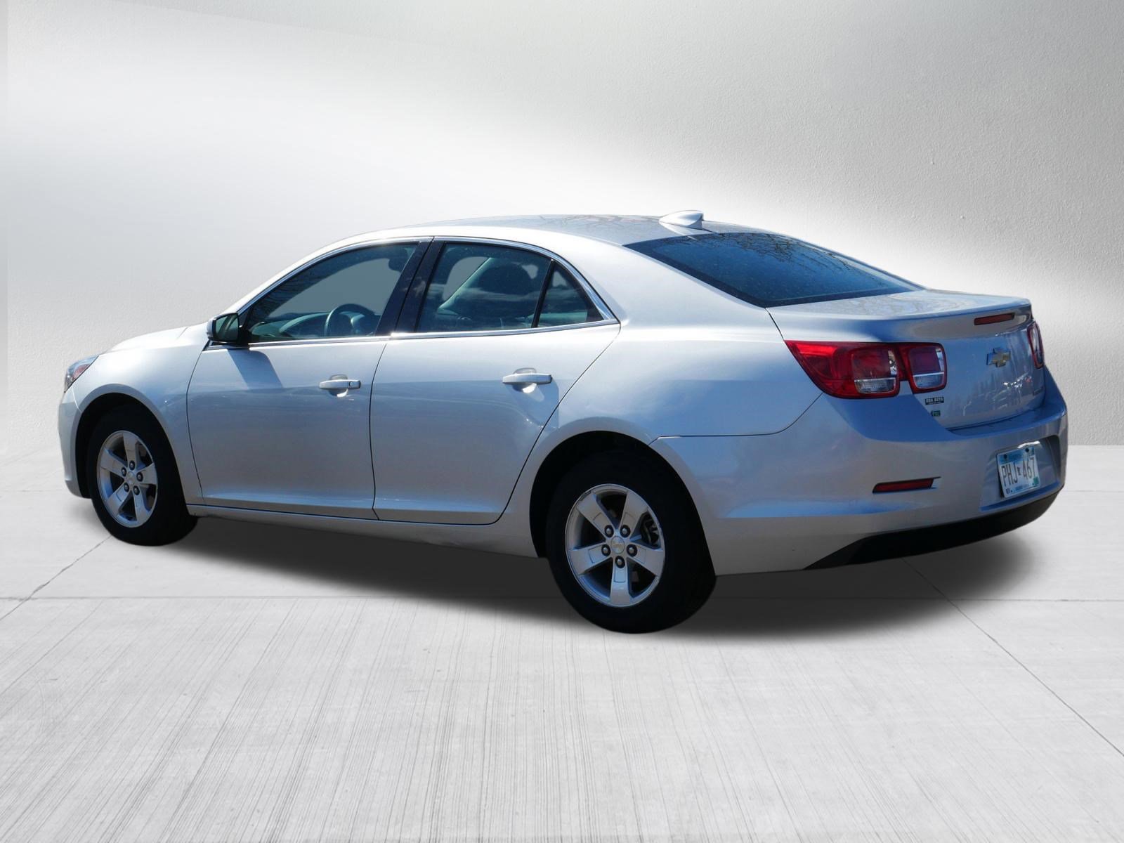 Used 2016 Chevrolet Malibu LT image 5