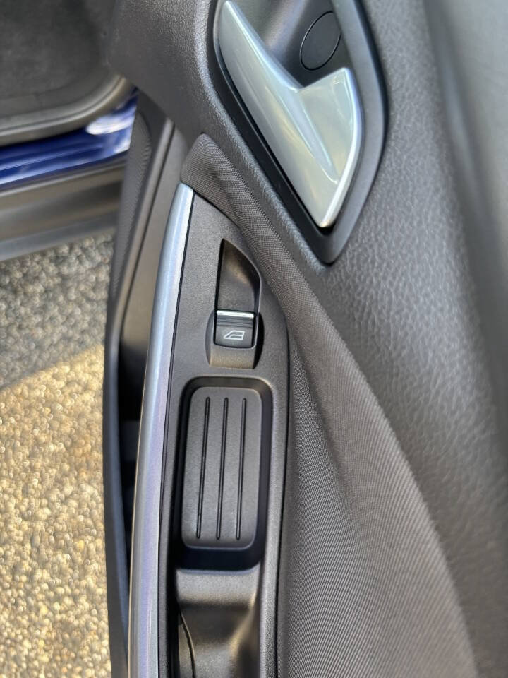 Used 2012 Ford Focus Titanium FWD image 17