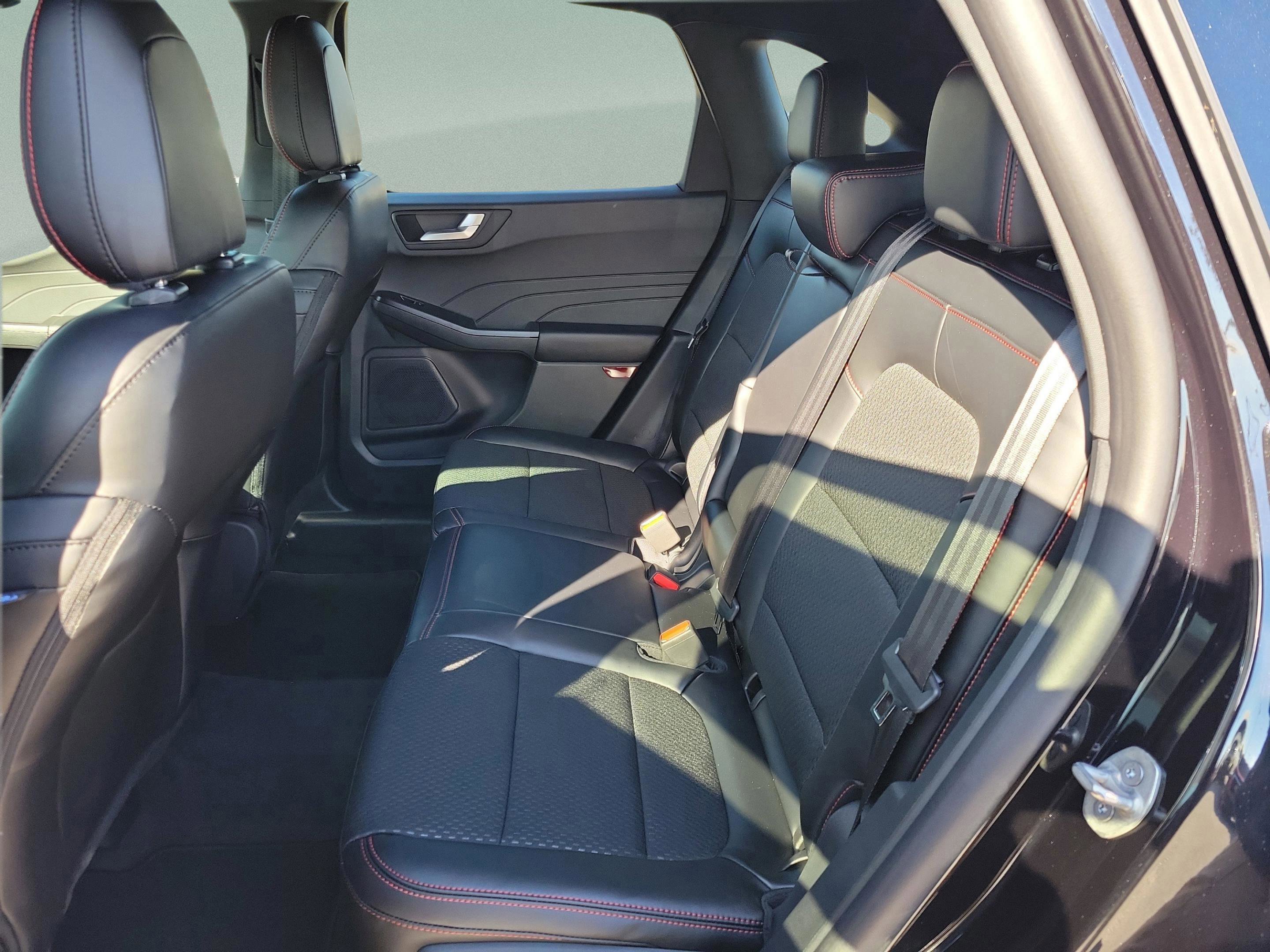 New 2026 Ford Escape ST-Line w/ Tech Pack #1 image 15