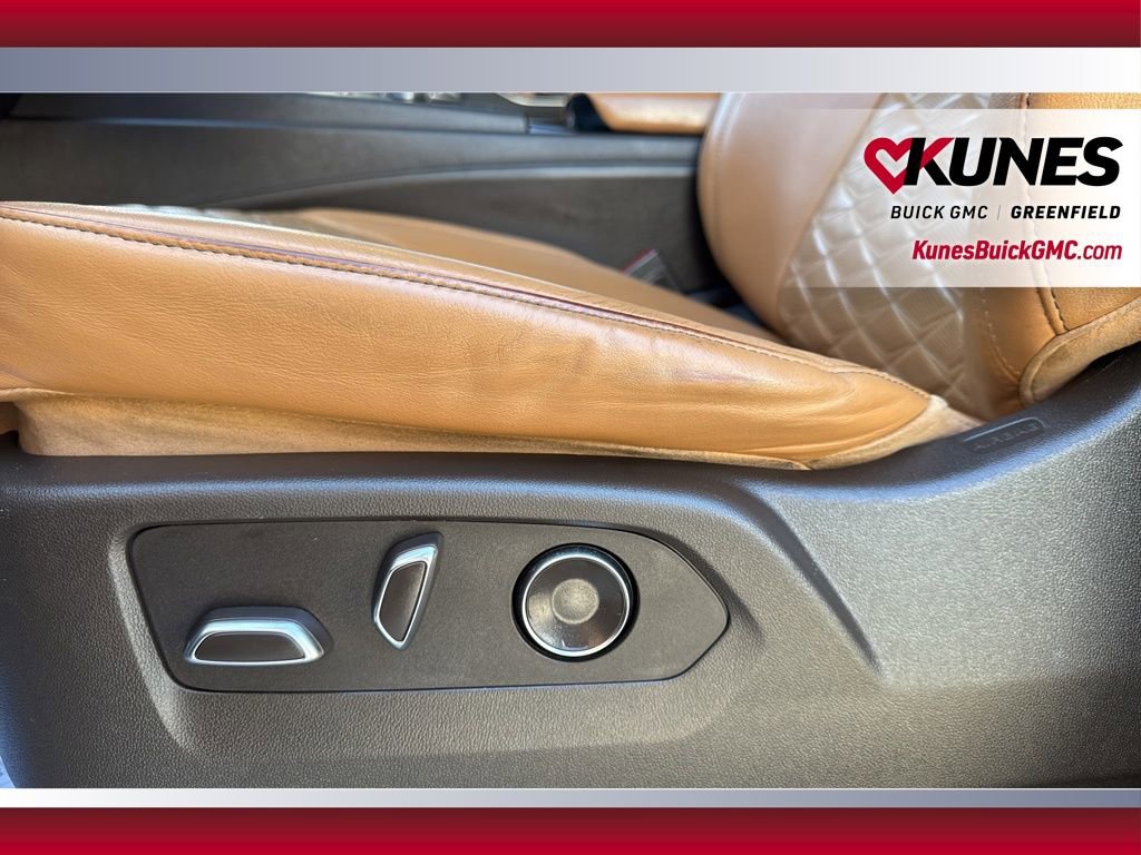 Used 2021 Cadillac Escalade Sport w/ Driver Assist Tech Package image 14