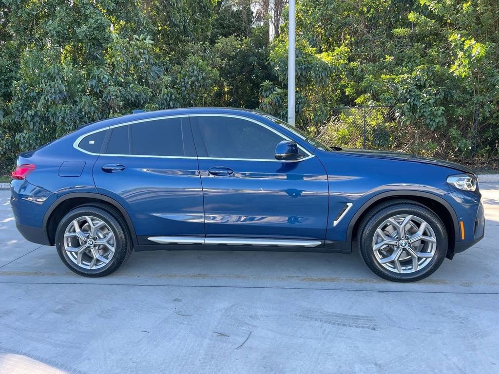 Used 2024 BMW X4 xDrive30i w/ Parking Assistance Package image 8