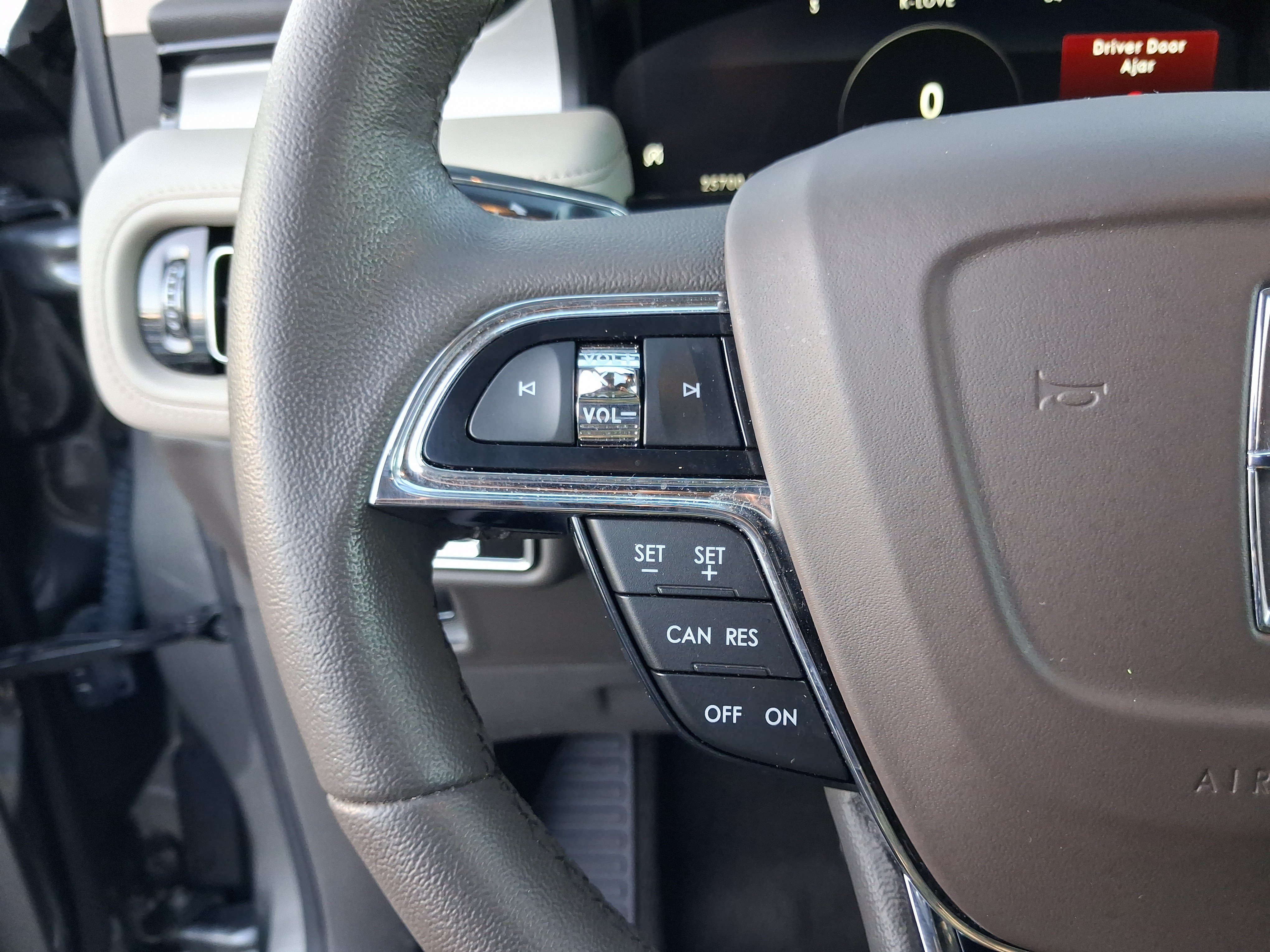 Certified 2023 Lincoln Nautilus FWD image 17