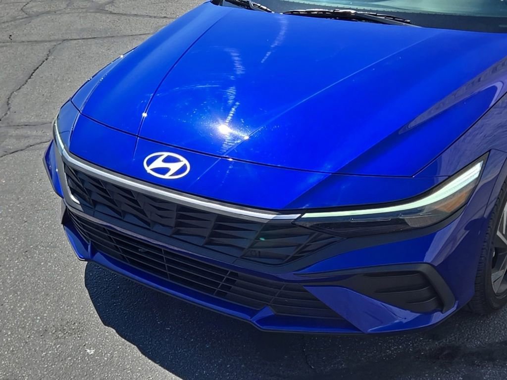 Used 2025 Hyundai Elantra Sport FWD image 10