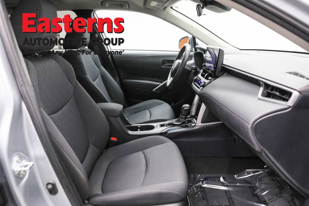 Used 2024 Toyota Corolla Cross LE image 24