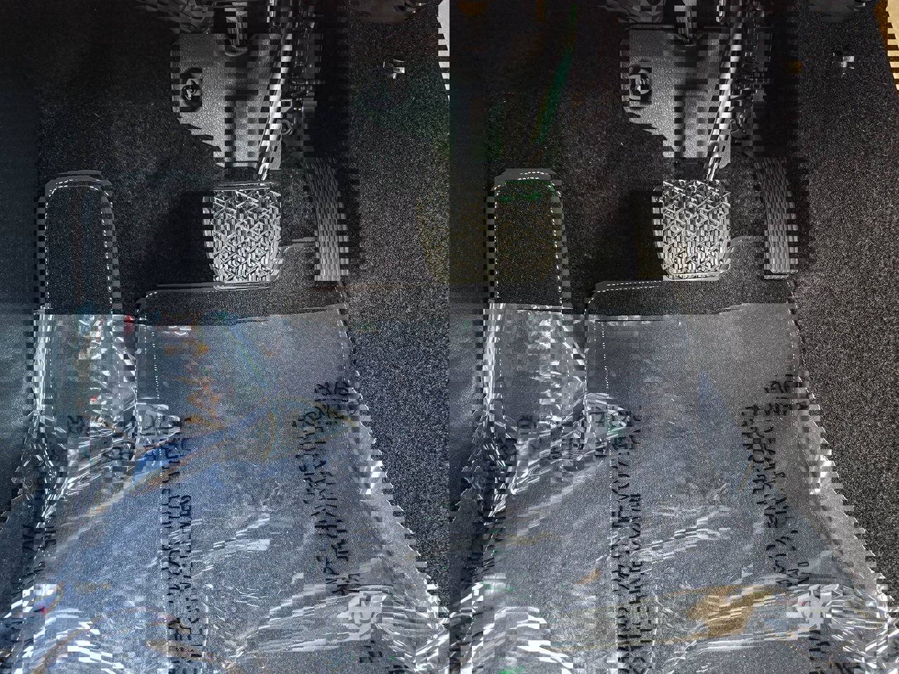 New 2025 Mercedes-Benz C 300 4MATIC Sedan image 37