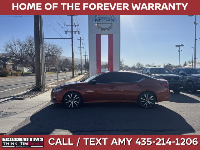 Used 2022 Nissan Altima 2.5 SR image 1