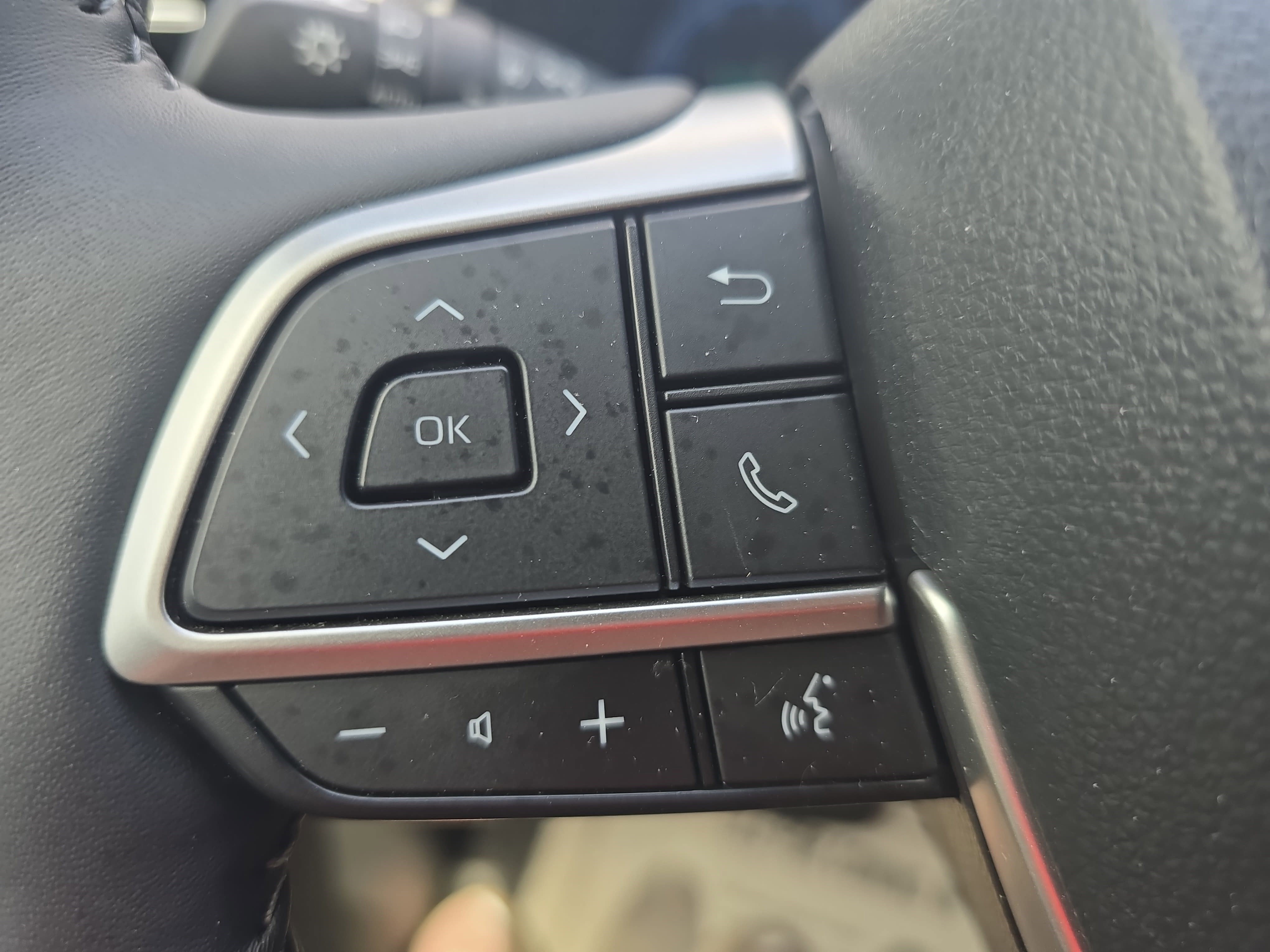 Used 2026 Toyota Highlander Limited AWD/4WD image 19