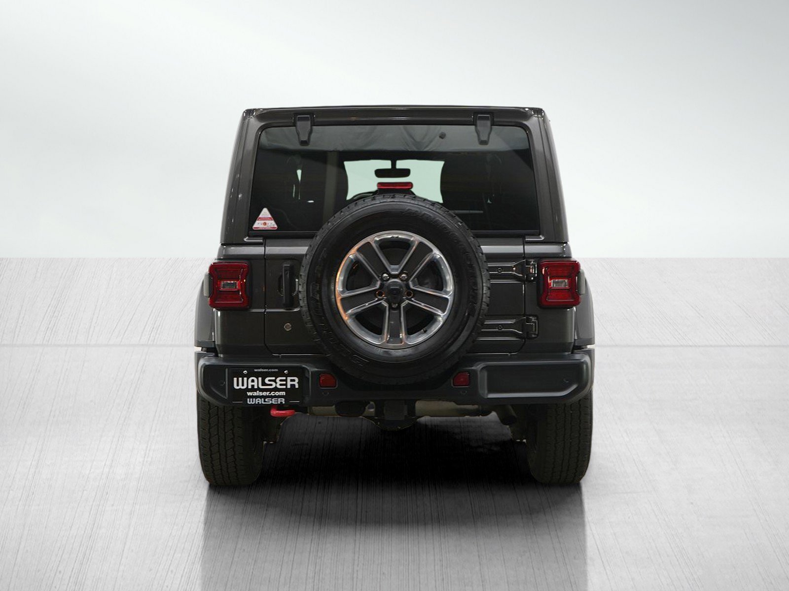 Used 2018 Jeep Wrangler Unlimited Sahara AWD/4WD image 4
