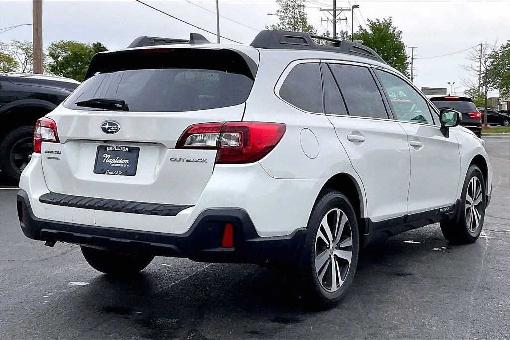 Used 2018 Subaru Outback 2.5i Limited AWD/4WD image 16