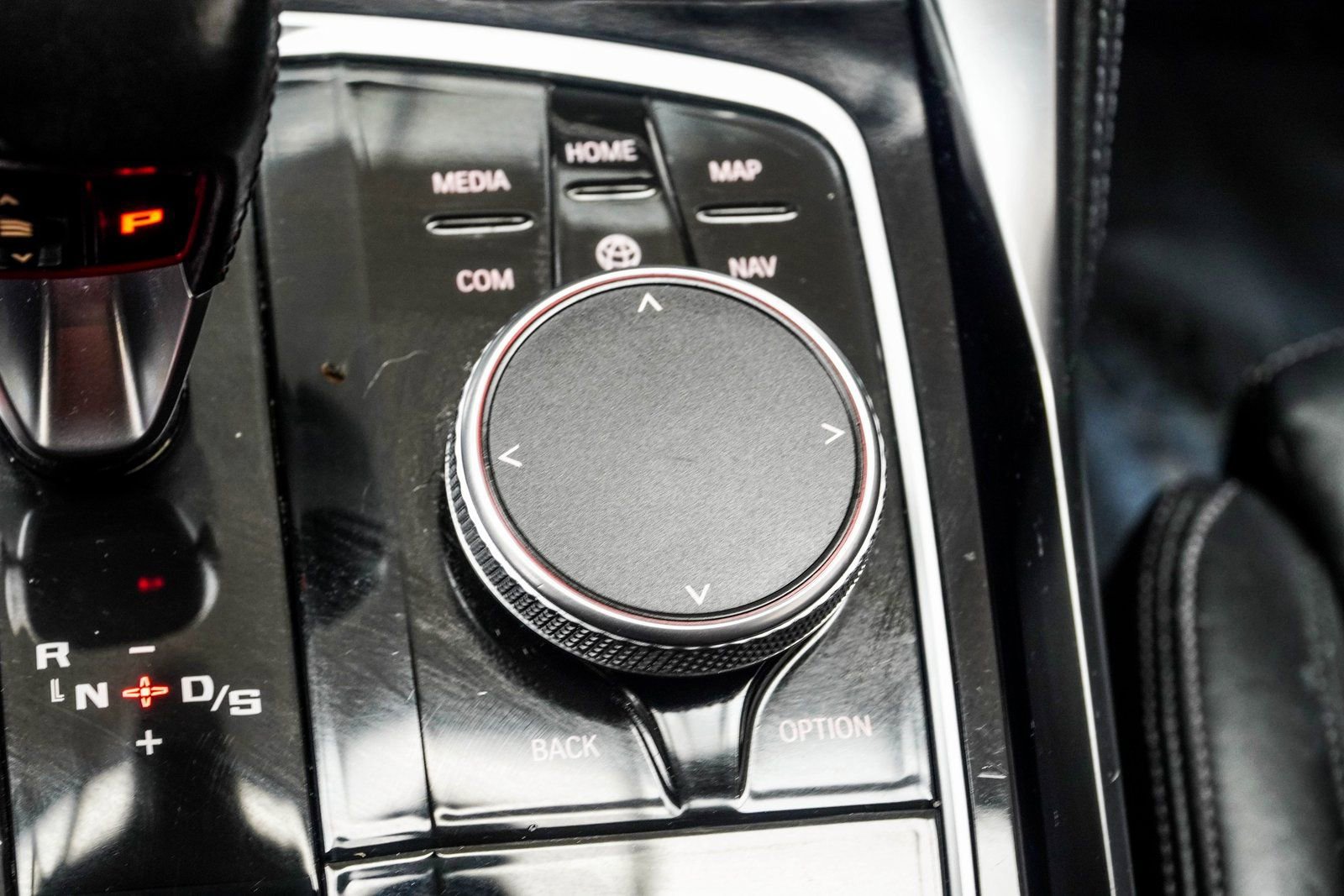 Used 2021 BMW M4 Competition w/ M Carbon Exterior Package image 20