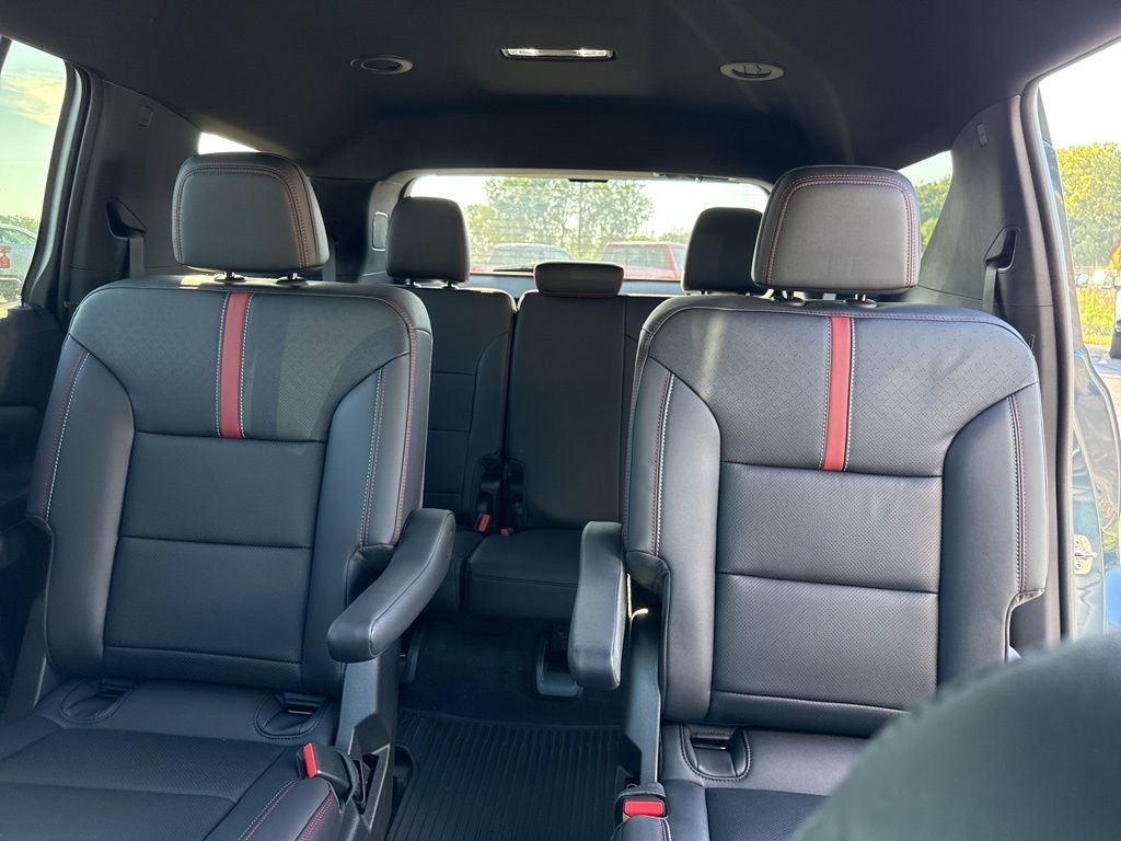 New 2026 Chevrolet Traverse RS w/ LPO, Floor Liner Package image 15