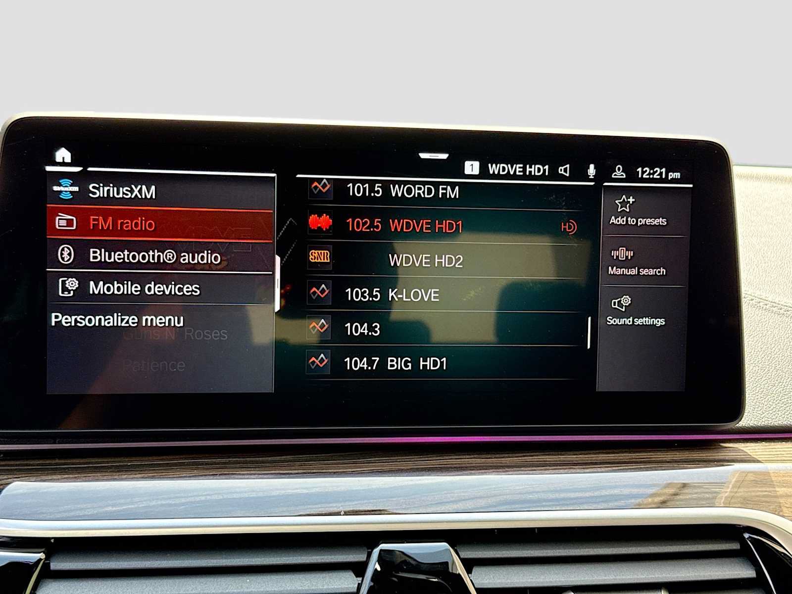 Used 2023 BMW M550i xDrive w/ Executive Package AWD/4WD image 14