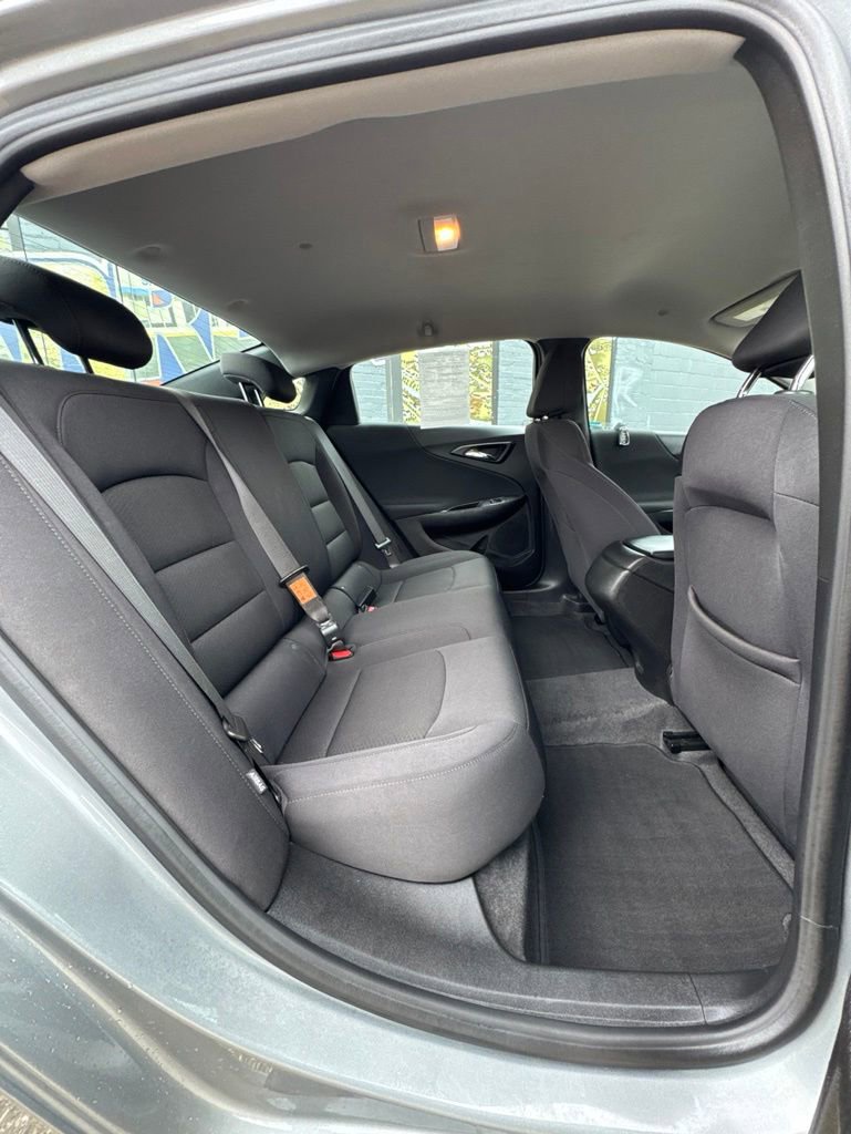 Used 2023 Chevrolet Malibu LS FWD image 5