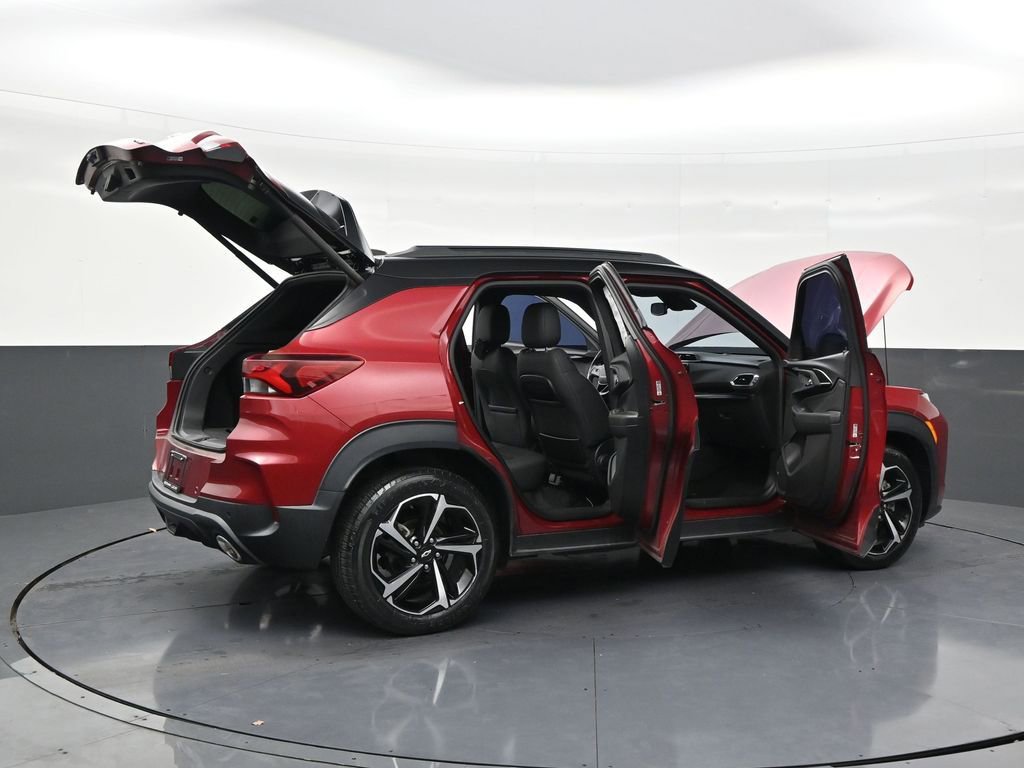 Used 2021 Chevrolet TrailBlazer RS w/ Sun and Liftgate Package image 28