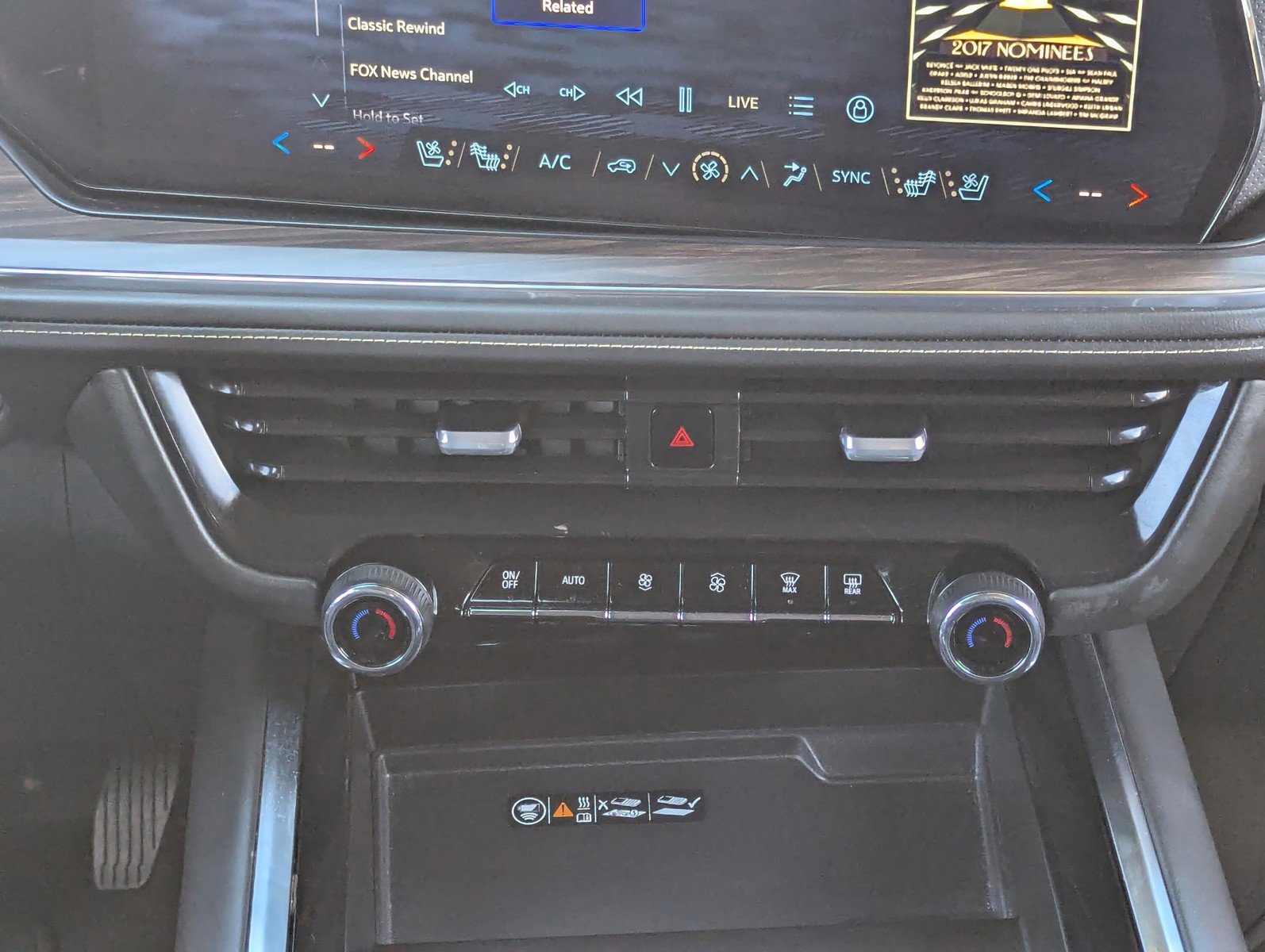 Certified 2025 Chevrolet Suburban Premier image 20