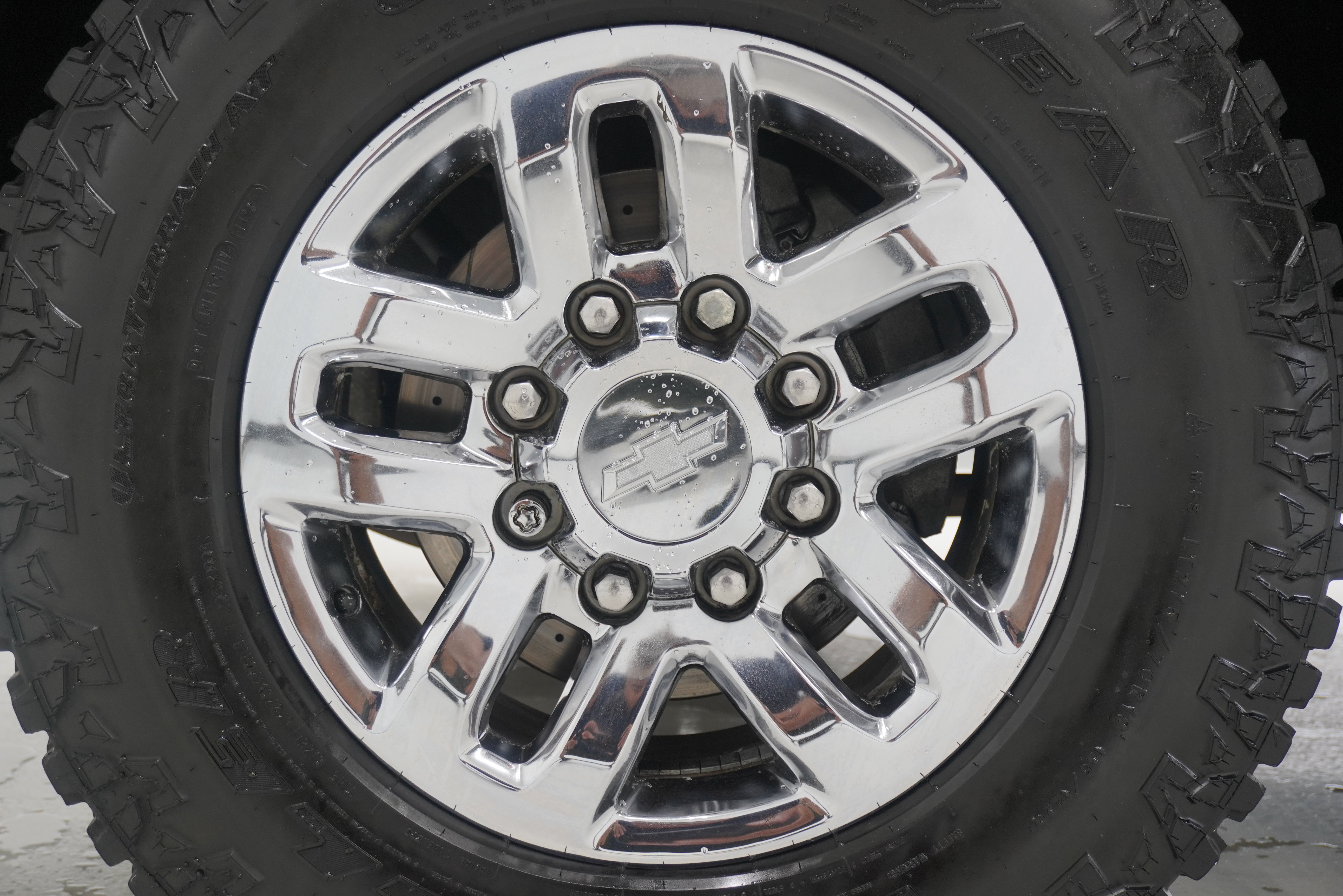 Used 2018 Chevrolet Silverado 3500 High Country w/ Duramax Plus Package AWD/4WD image 31