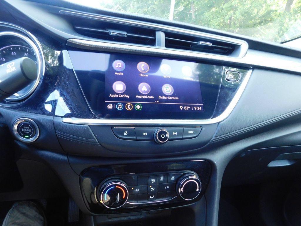 Certified 2022 Buick Encore GX Preferred w/ Sport Touring Package FWD image 9