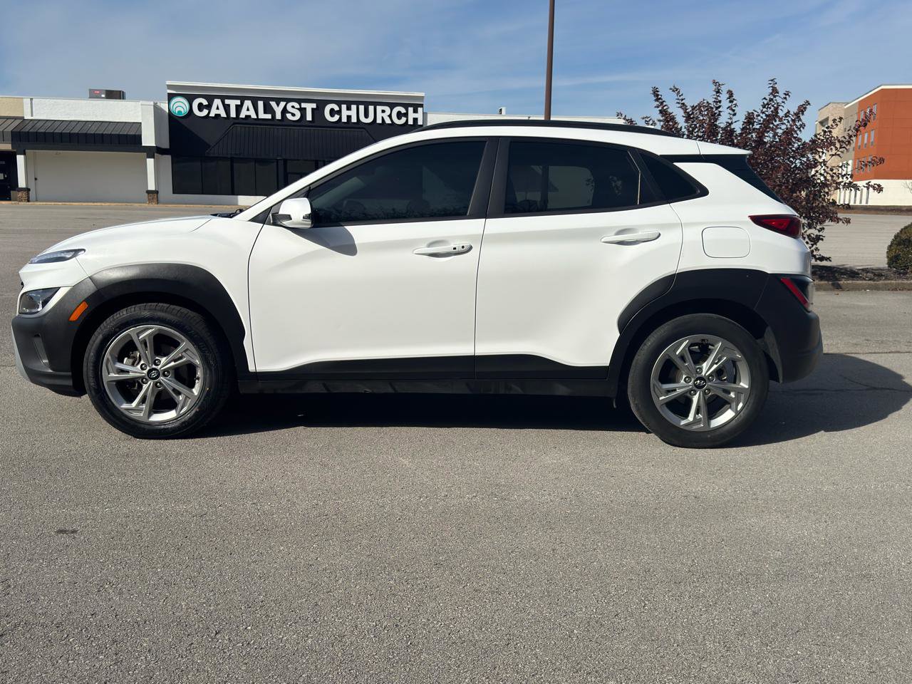 Used 2023 Hyundai Kona SEL image 5