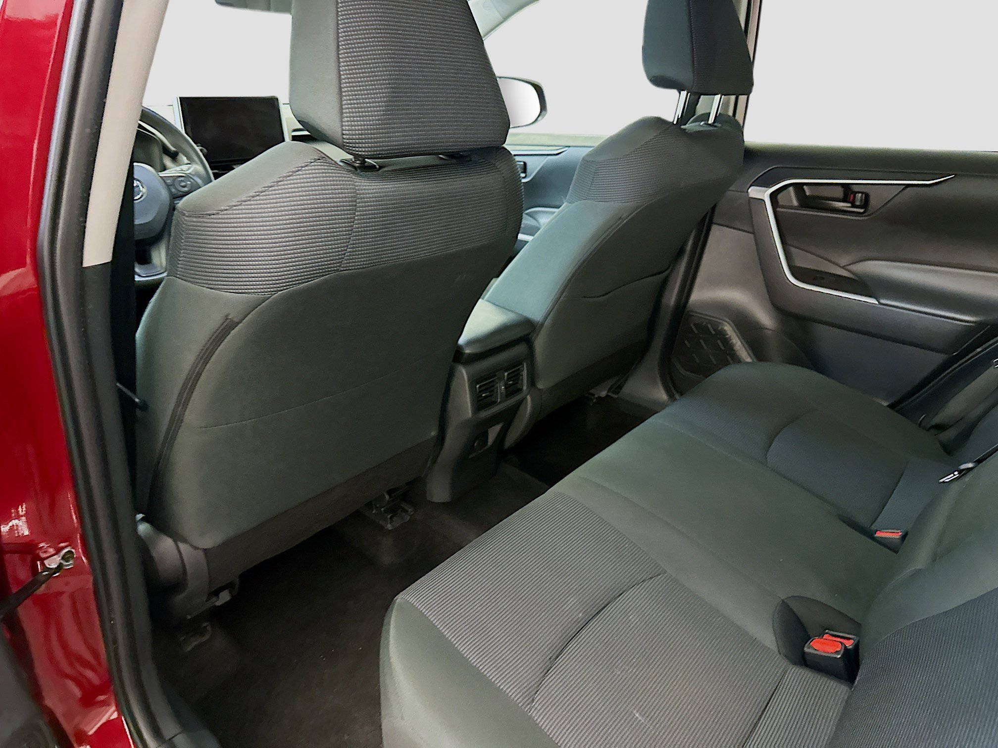 Used 2024 Toyota RAV4 LE image 28