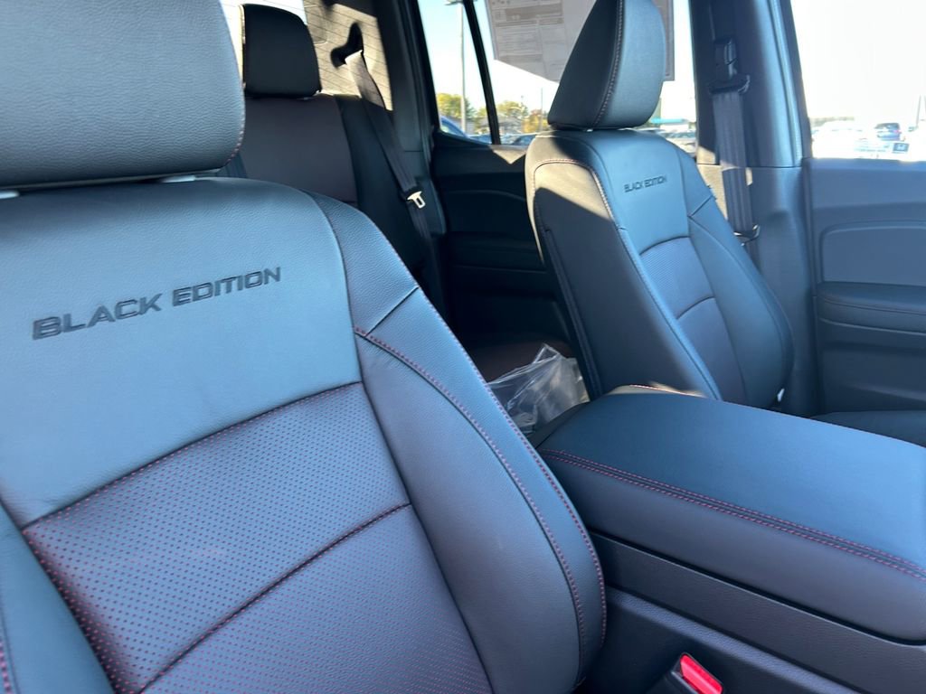 New 2026 Honda Ridgeline Black Edition image 16