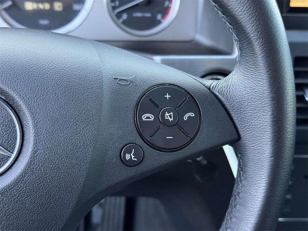 Used 2010 Mercedes-Benz GLK 350 4MATIC image 10