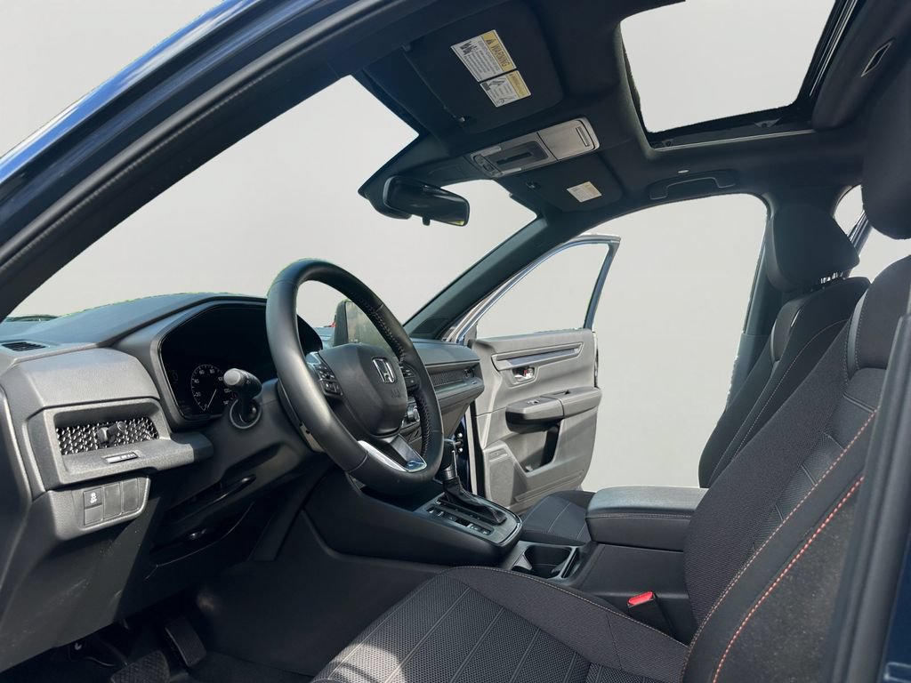 Used 2025 Honda CR-V Sport image 9