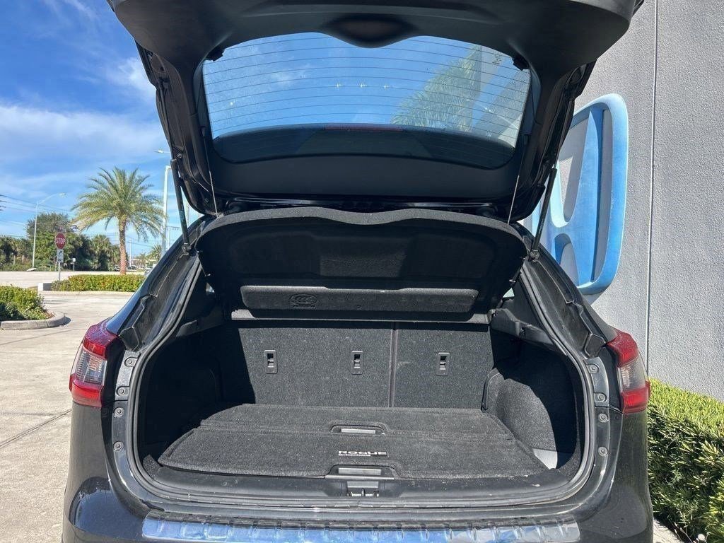 Used 2022 Nissan Rogue Sport SL image 8