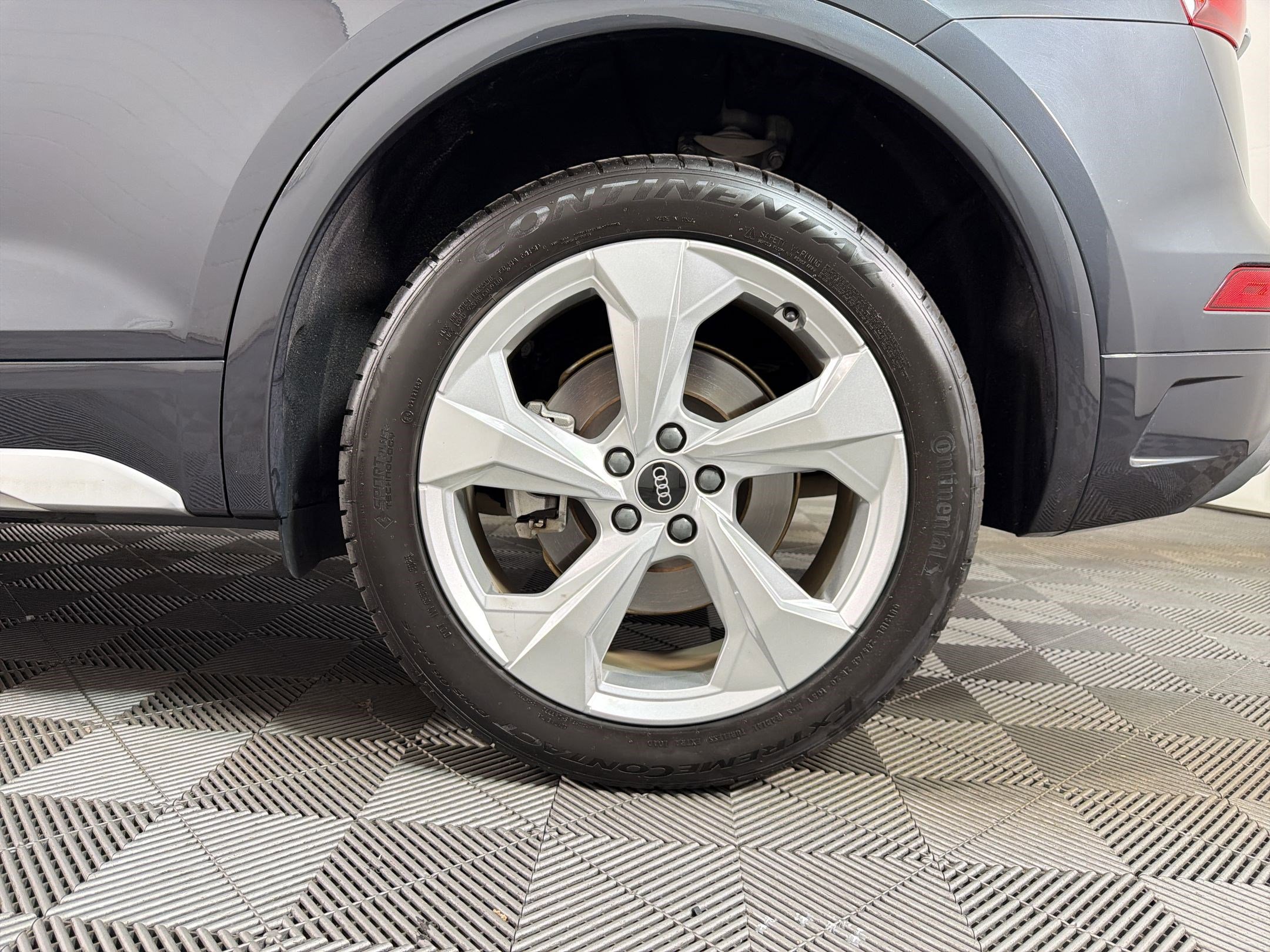 Used 2021 Audi Q5 Premium Plus w/ Premium Plus Package image 11