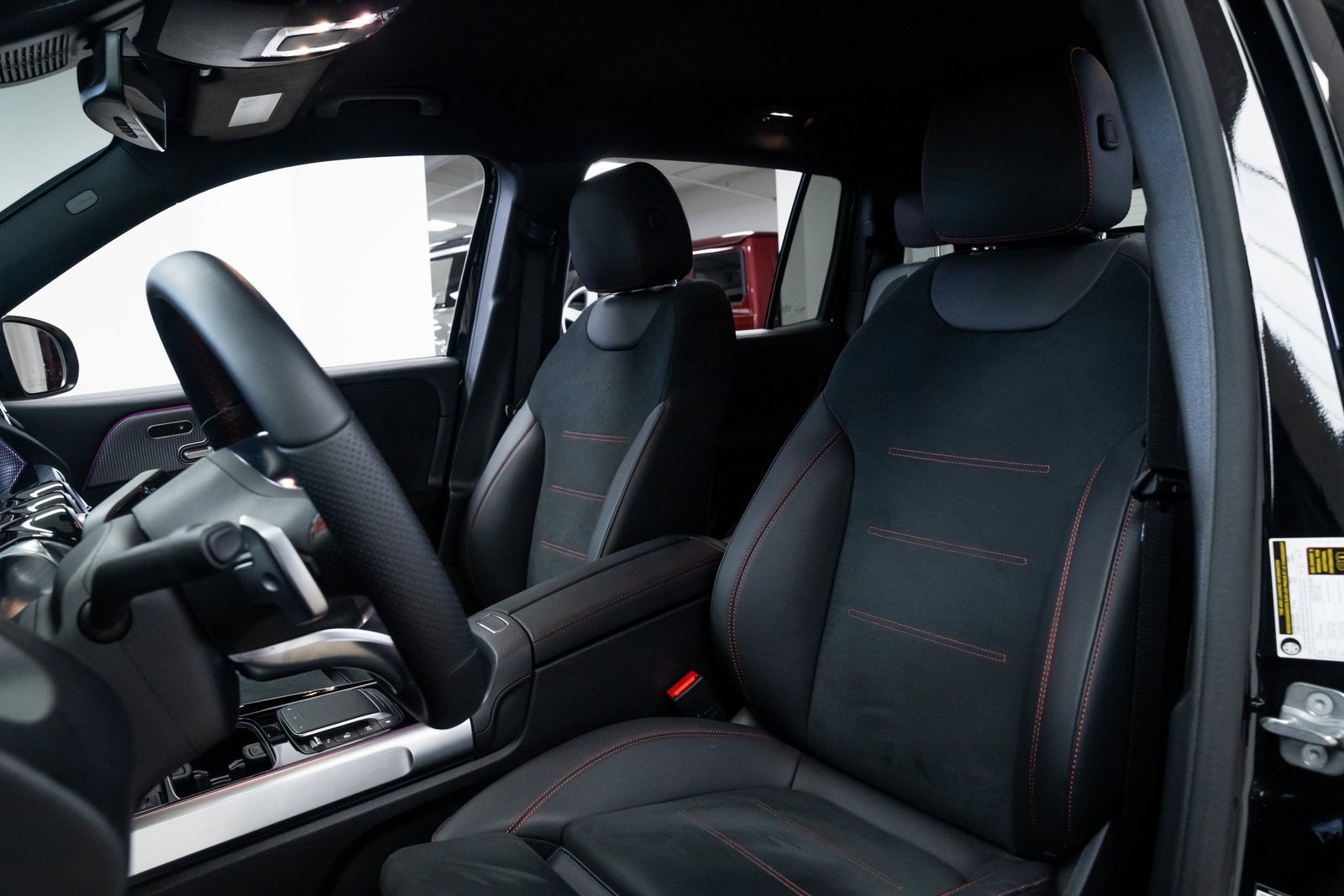 Used 2023 Mercedes-Benz EQB 300 4MATIC image 16