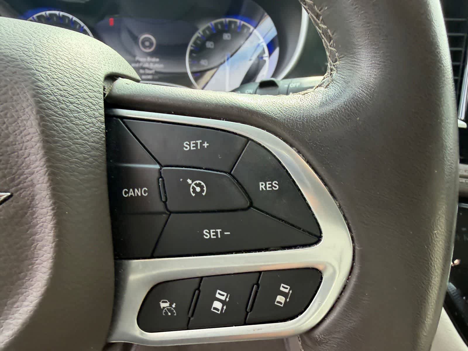 Used 2021 Chrysler Pacifica Touring-L w/ Premium & Safety Sphere Group FWD image 13