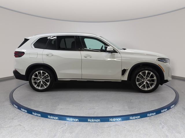 Certified 2026 BMW X5 xDrive40i w/ Premium Package AWD/4WD image 4
