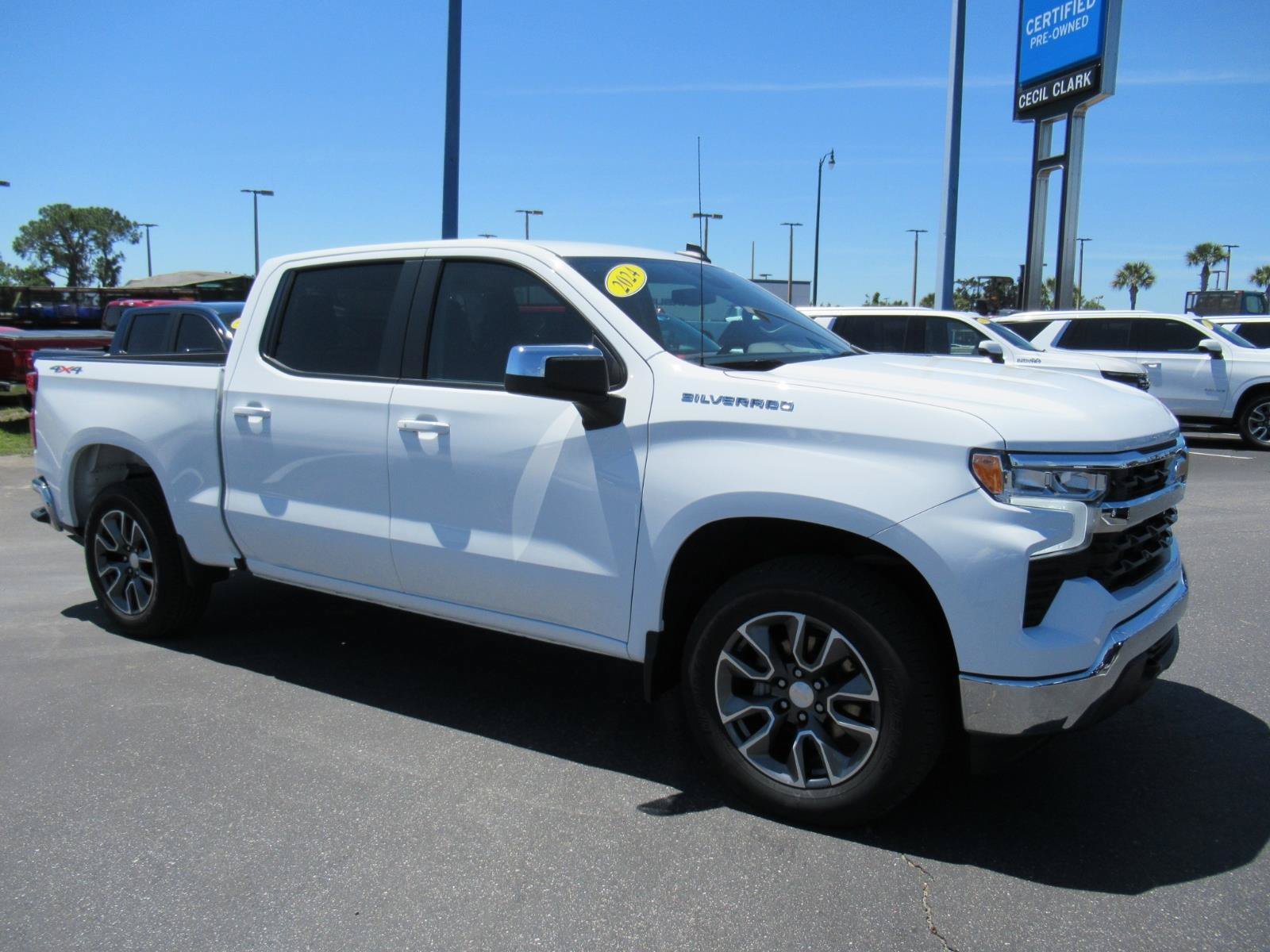Certified 2024 Chevrolet Silverado 1500 LT AWD/4WD image 4