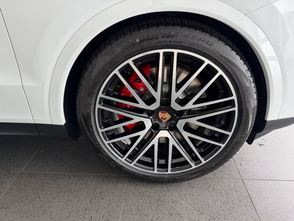 New 2026 Porsche Cayenne S AWD/4WD image 13