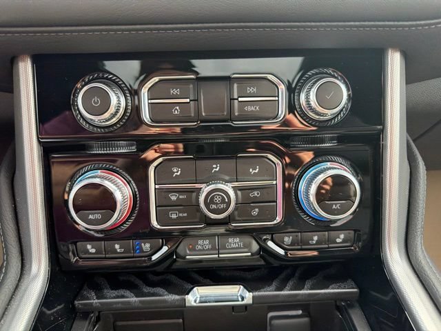 Certified 2024 GMC Yukon Denali w/ Advanced Technology Package AWD/4WD image 25