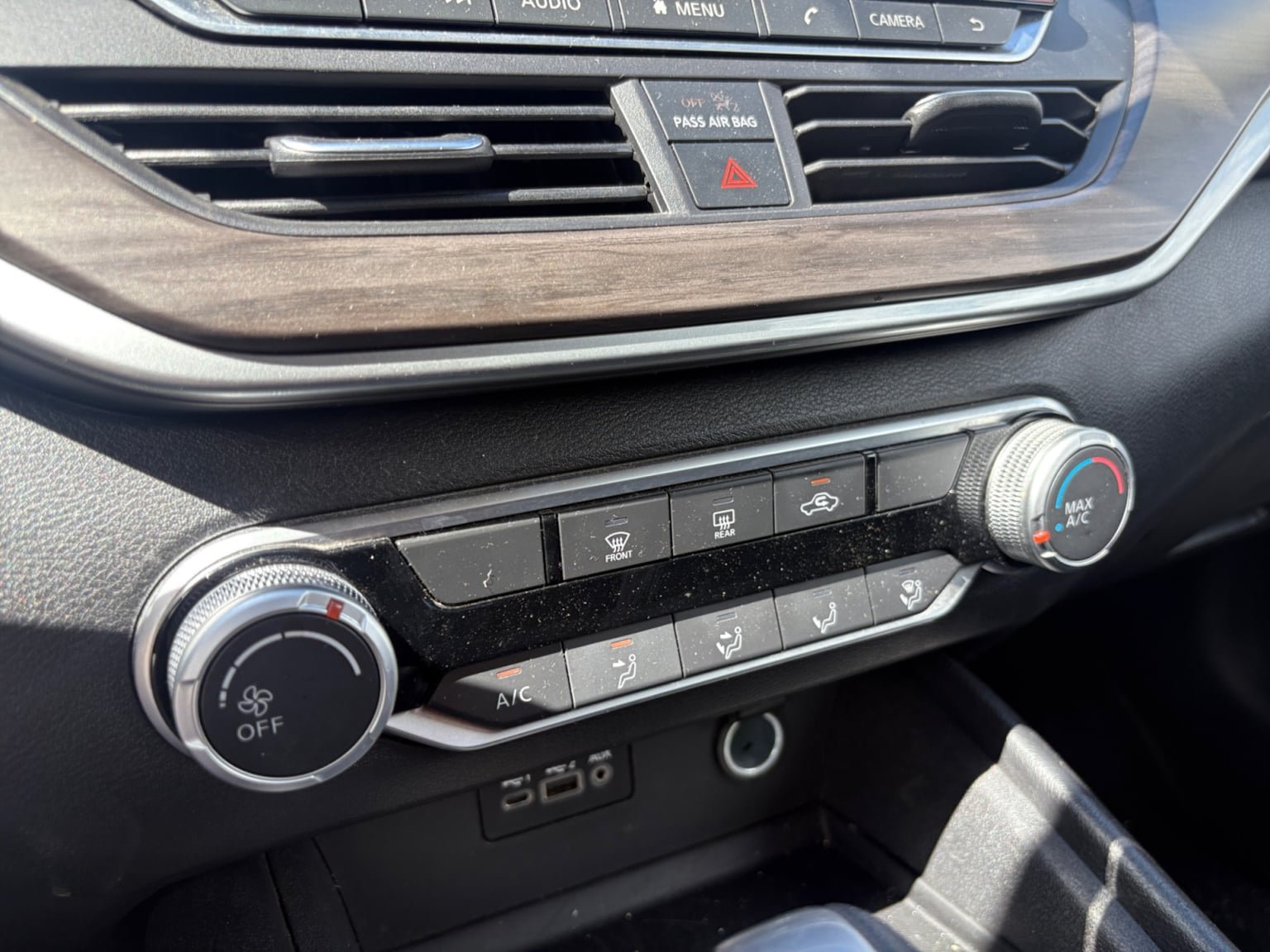 Used 2025 Nissan Altima 2.5 SV FWD image 22