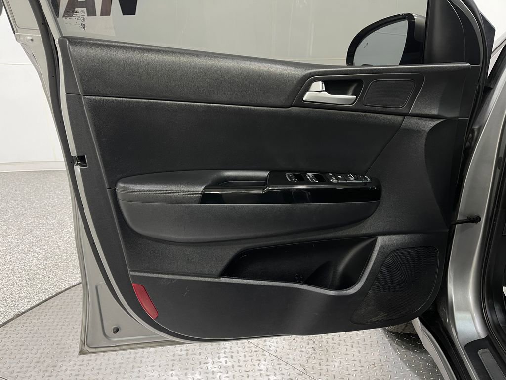 Used 2021 Kia Sportage S w/ S AWD Premium Package image 13