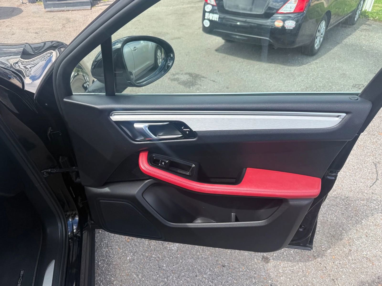 Used 2016 Porsche Macan S image 20