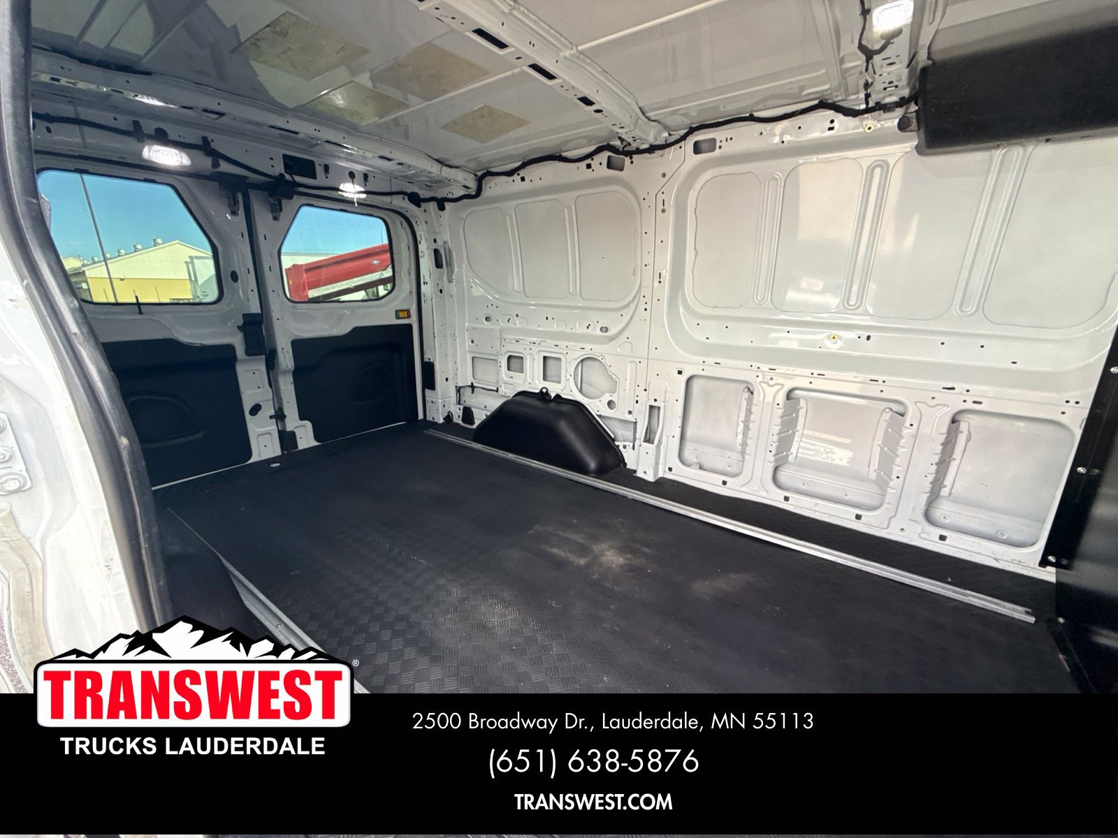 Used 2019 Ford Transit 250 130 Low Roof w/ Exterior Upgrade Package RWD image 11
