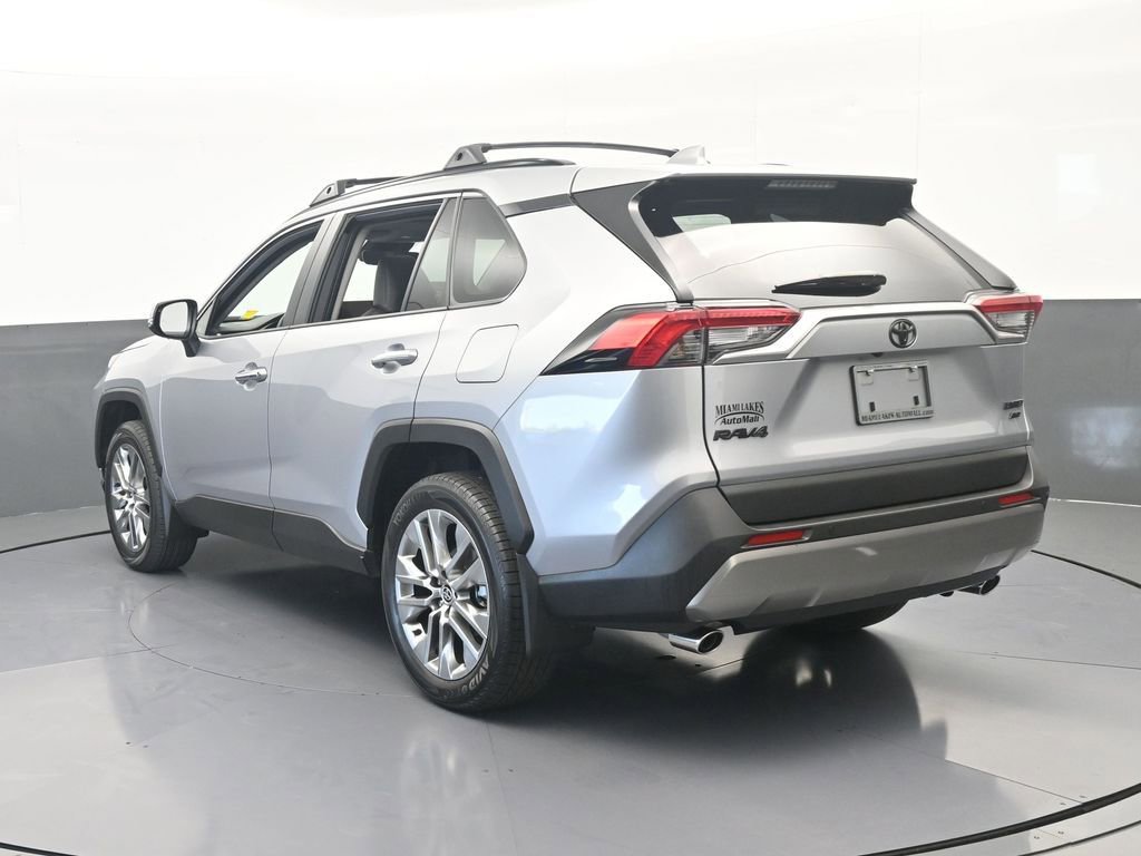 Used 2025 Toyota RAV4 Limited image 4