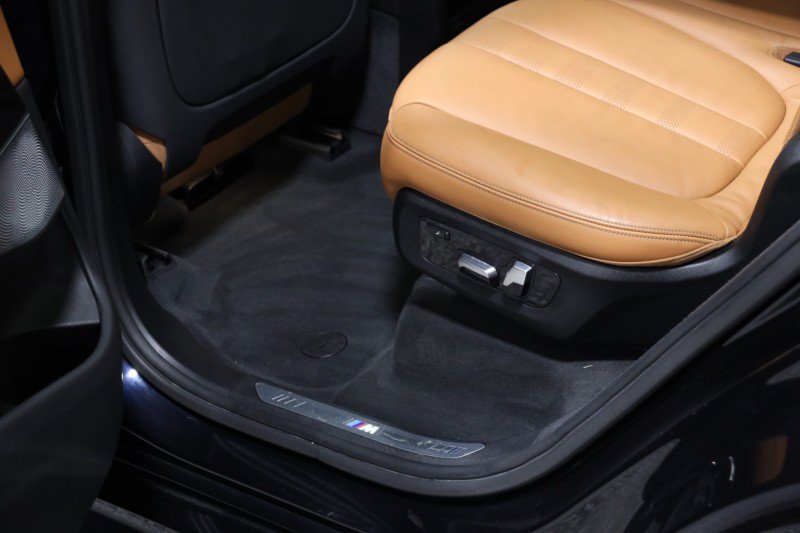 Used 2019 BMW X7 xDrive50i w/ M Sport Package AWD/4WD image 45