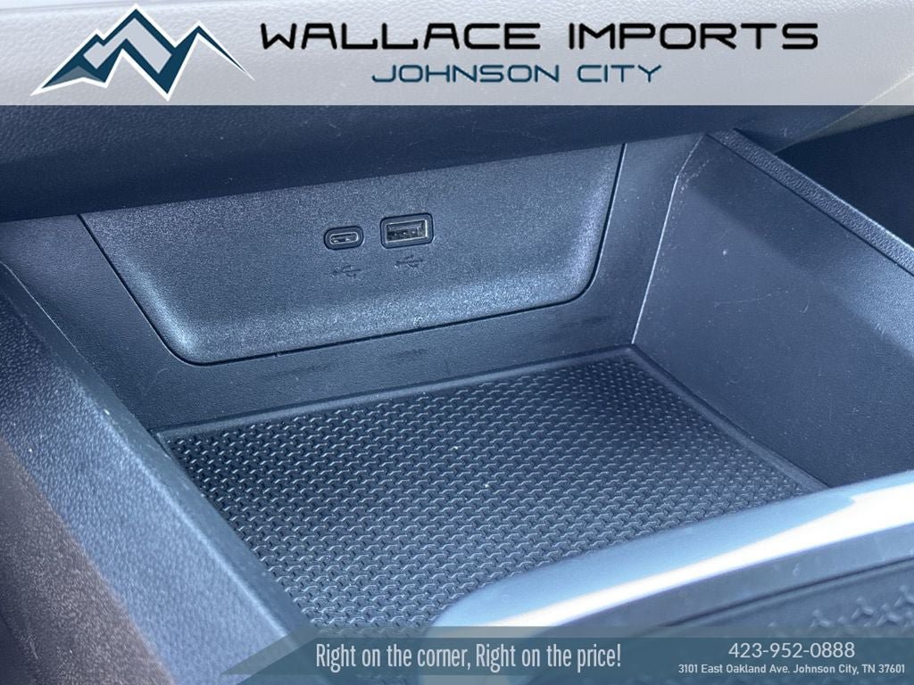 Used 2025 Chevrolet Equinox LT w/ Safety and Technology Package AWD/4WD image 26
