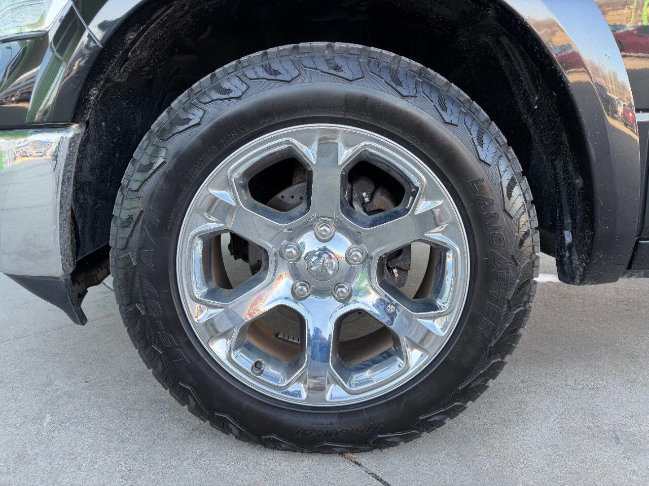Used 2018 RAM 1500 Laramie AWD/4WD image 48