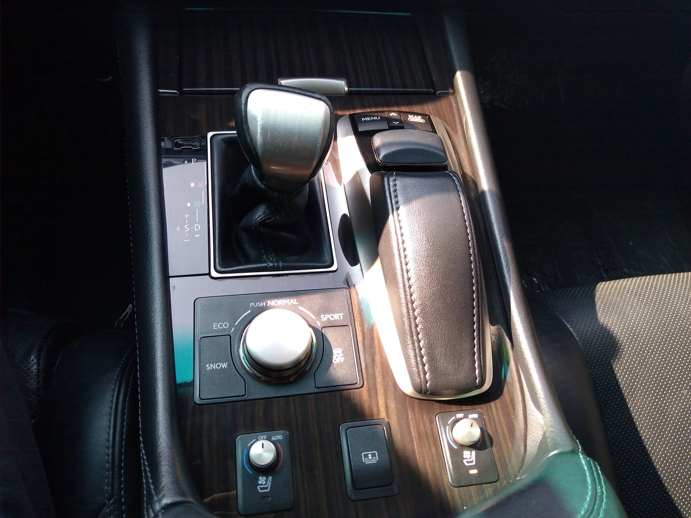 Used 2014 Lexus LS 460 AWD w/ Comfort Package image 24