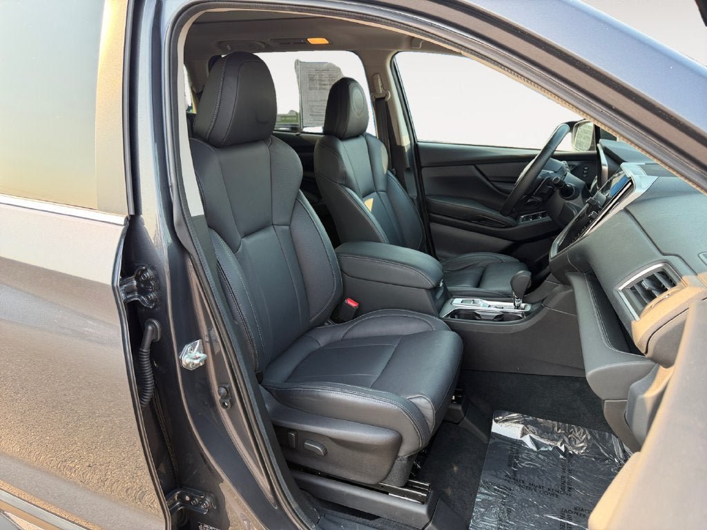 Used 2023 Subaru Ascent Limited w/ Technology Package AWD/4WD image 25