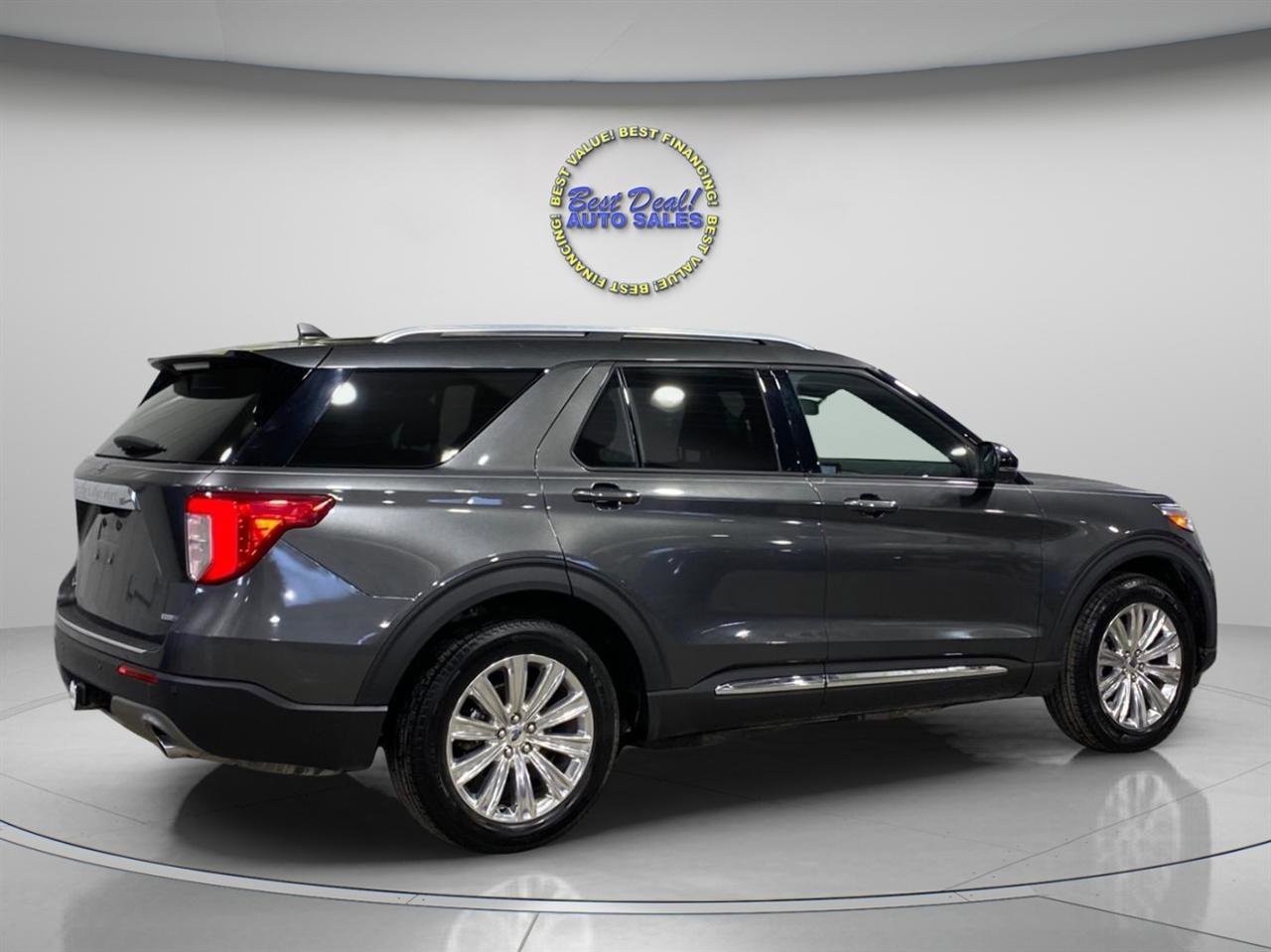 Used 2020 Ford Explorer Limited w/ Class III Trailer Tow Package image 5